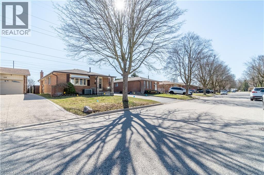60 LYSANDA Avenue