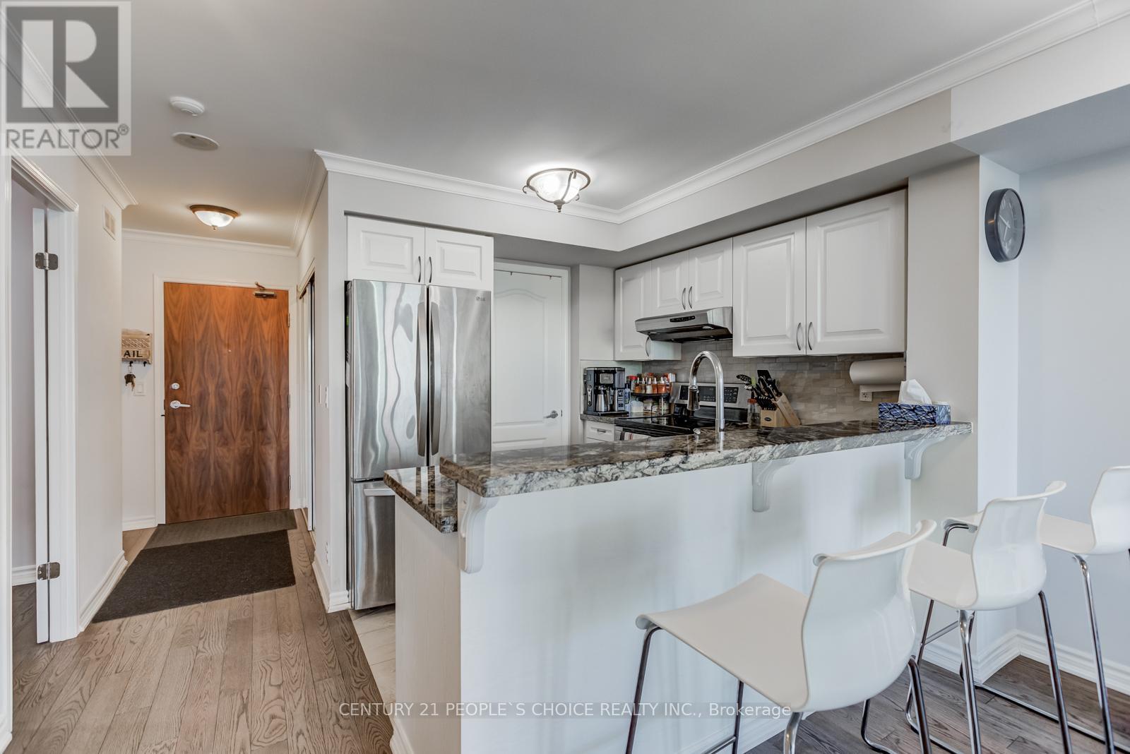 1110 - 33 ELM DRIVE W