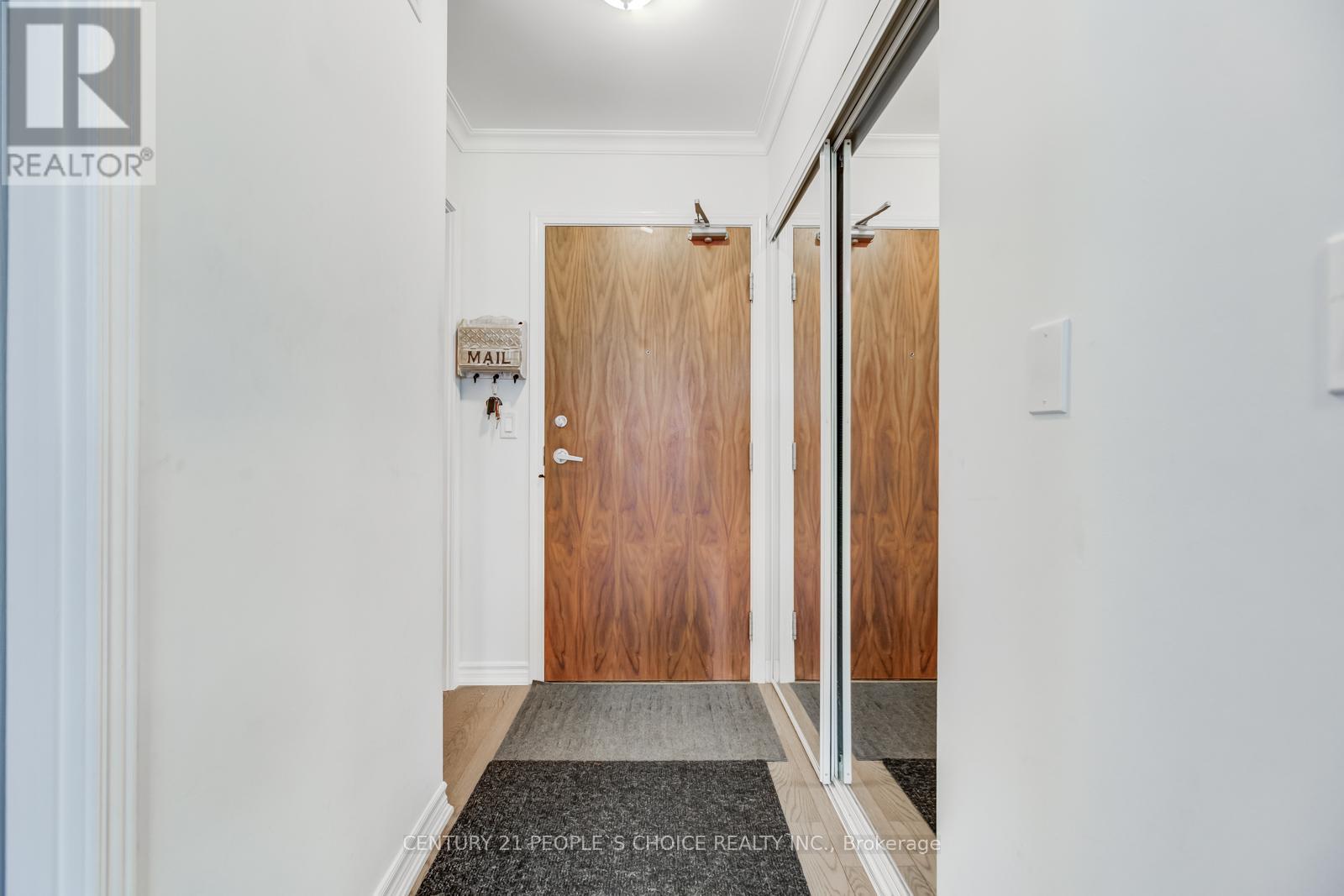 1110 - 33 ELM DRIVE W