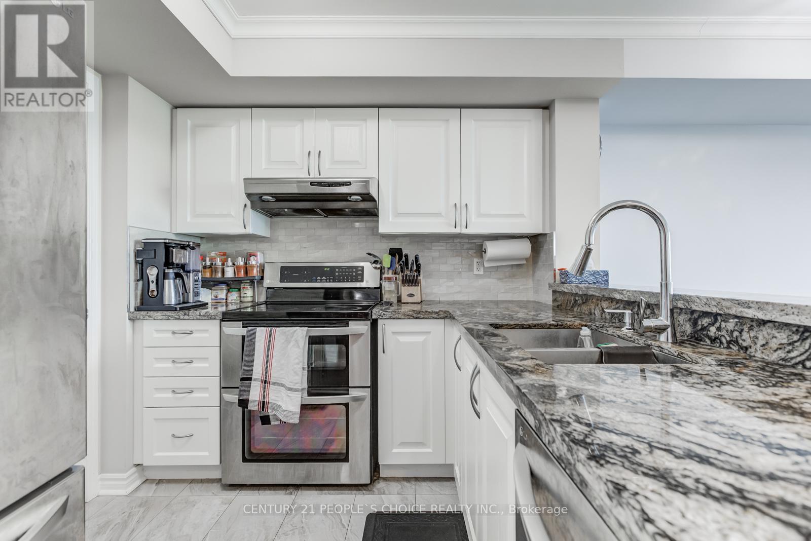 1110 - 33 ELM DRIVE W