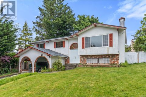 1768 Triest Cres Saanich BC V8N4W8