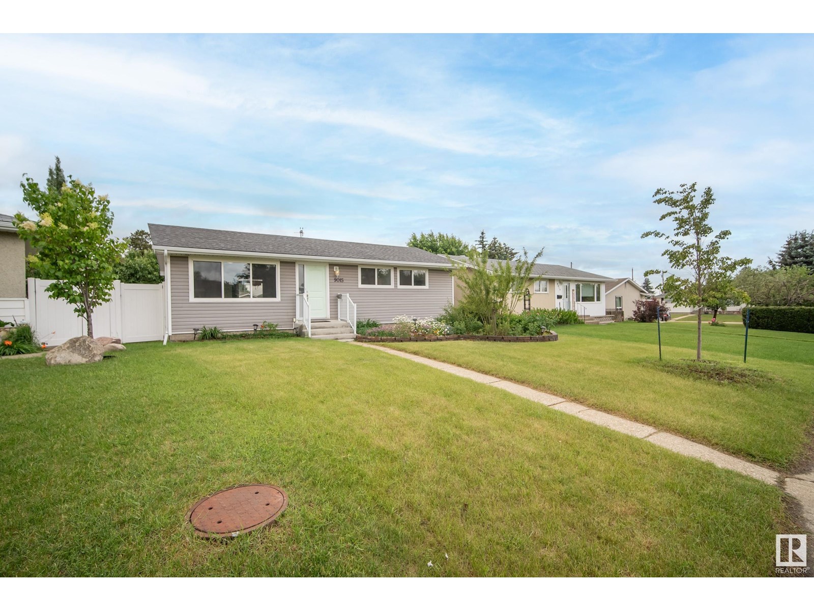 9015 135A AV NW