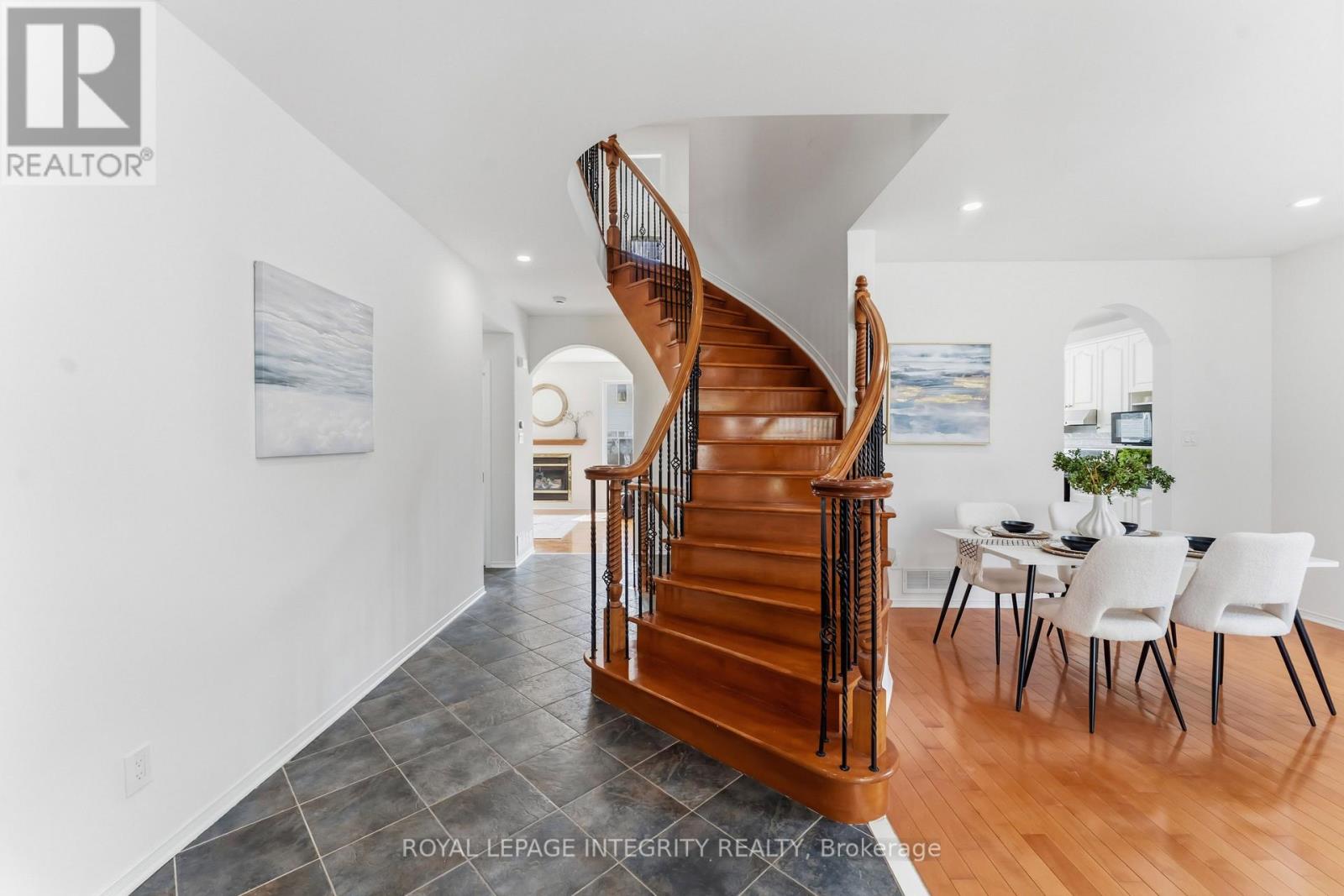 68 GREATWOOD CRESCENT