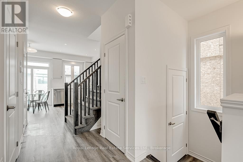 42 - 461 BLACKBURN DRIVE