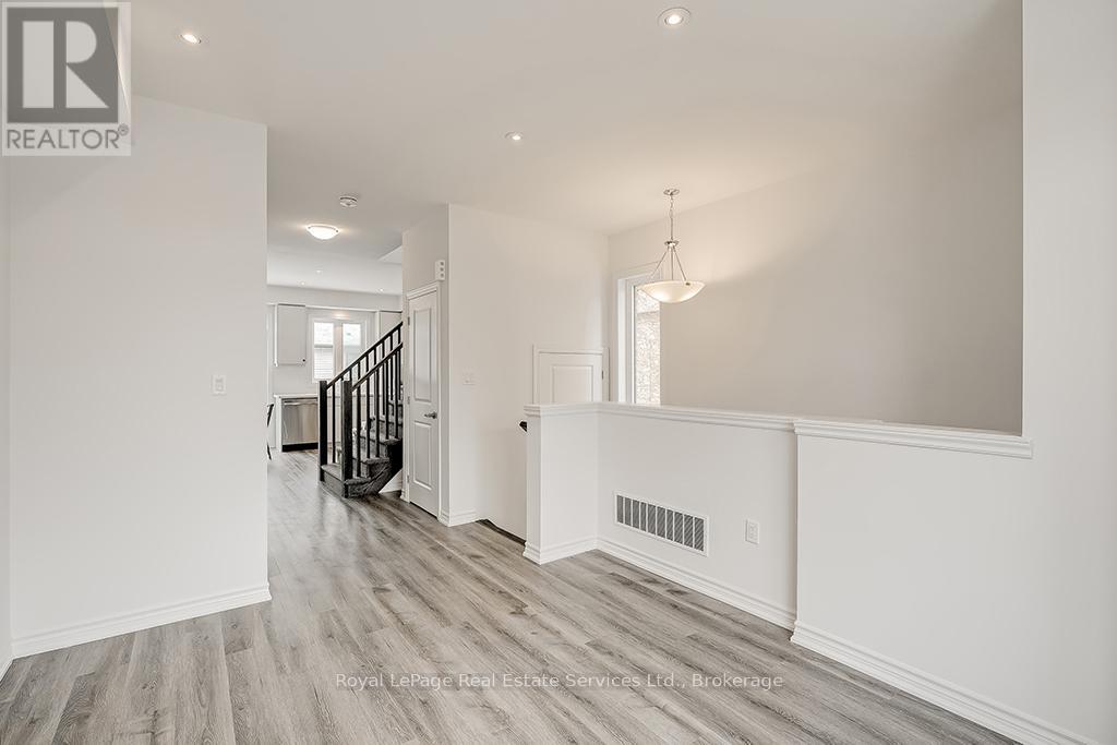 42 - 461 BLACKBURN DRIVE