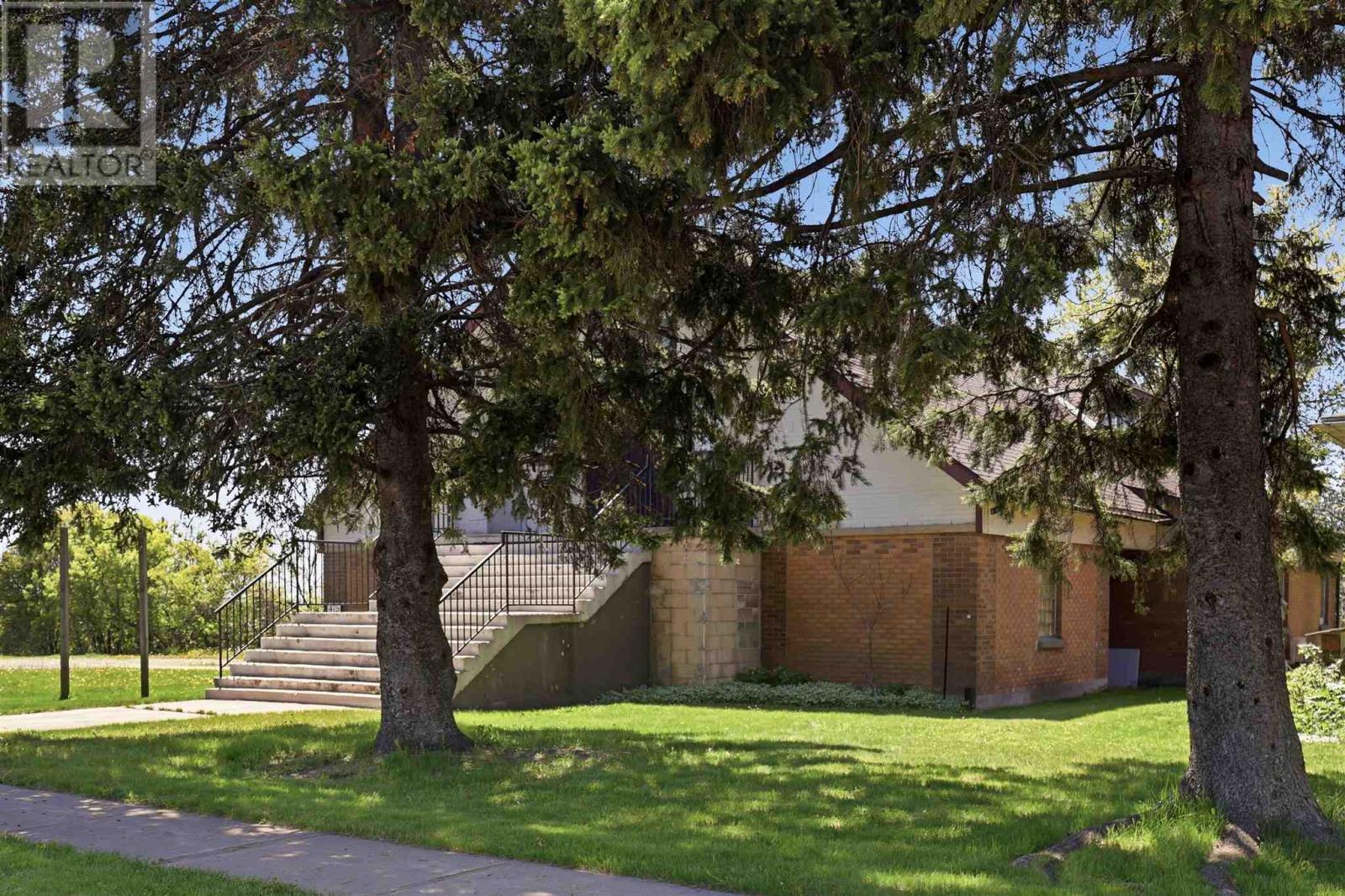475 Wilson ST - Photo 4