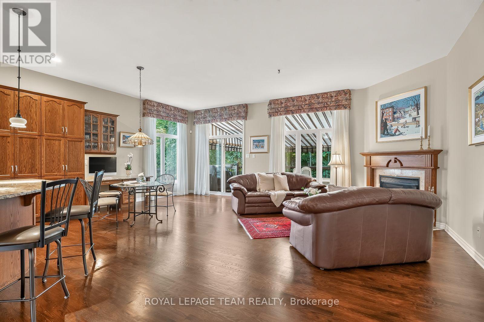 102 GOLFLINKS DRIVE