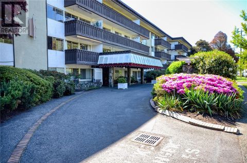 128 964 Heywood Ave S Victoria BC V8V2Y5