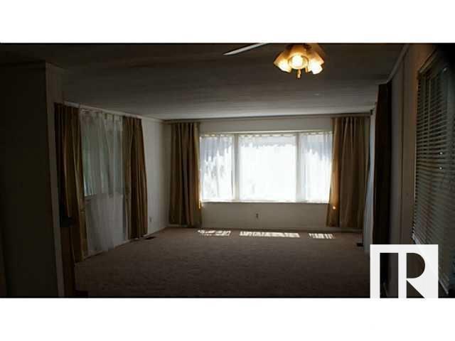 443 Westview CL NW