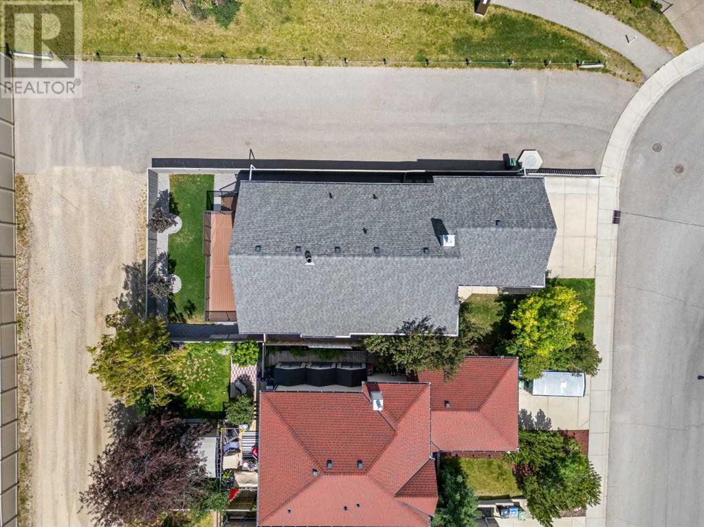 207 Arbour Butte Road NW
