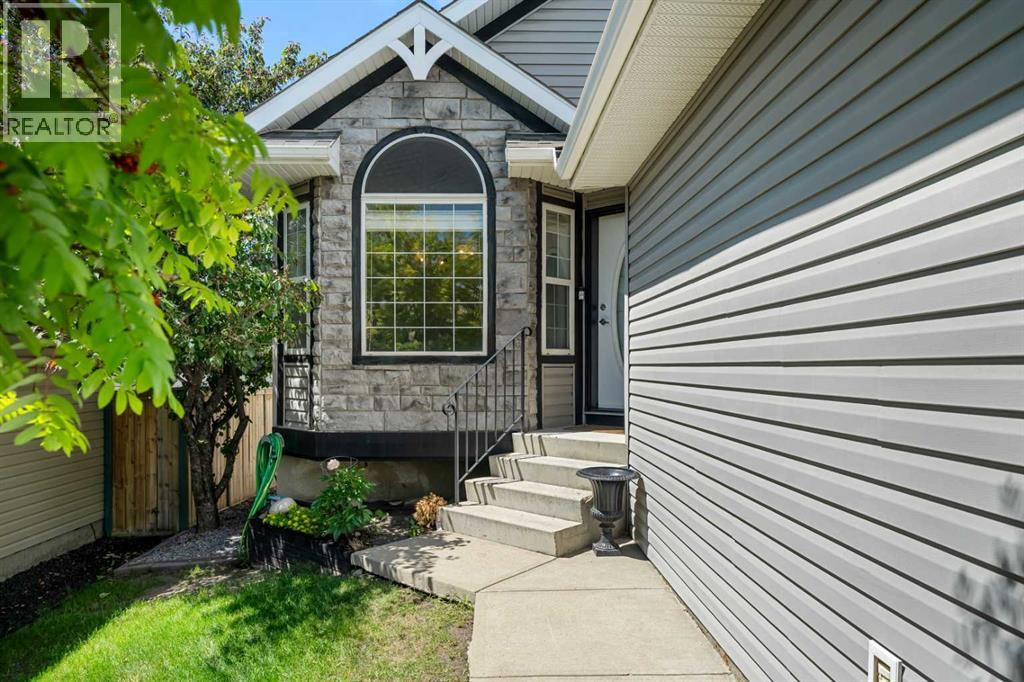 207 Arbour Butte Road NW