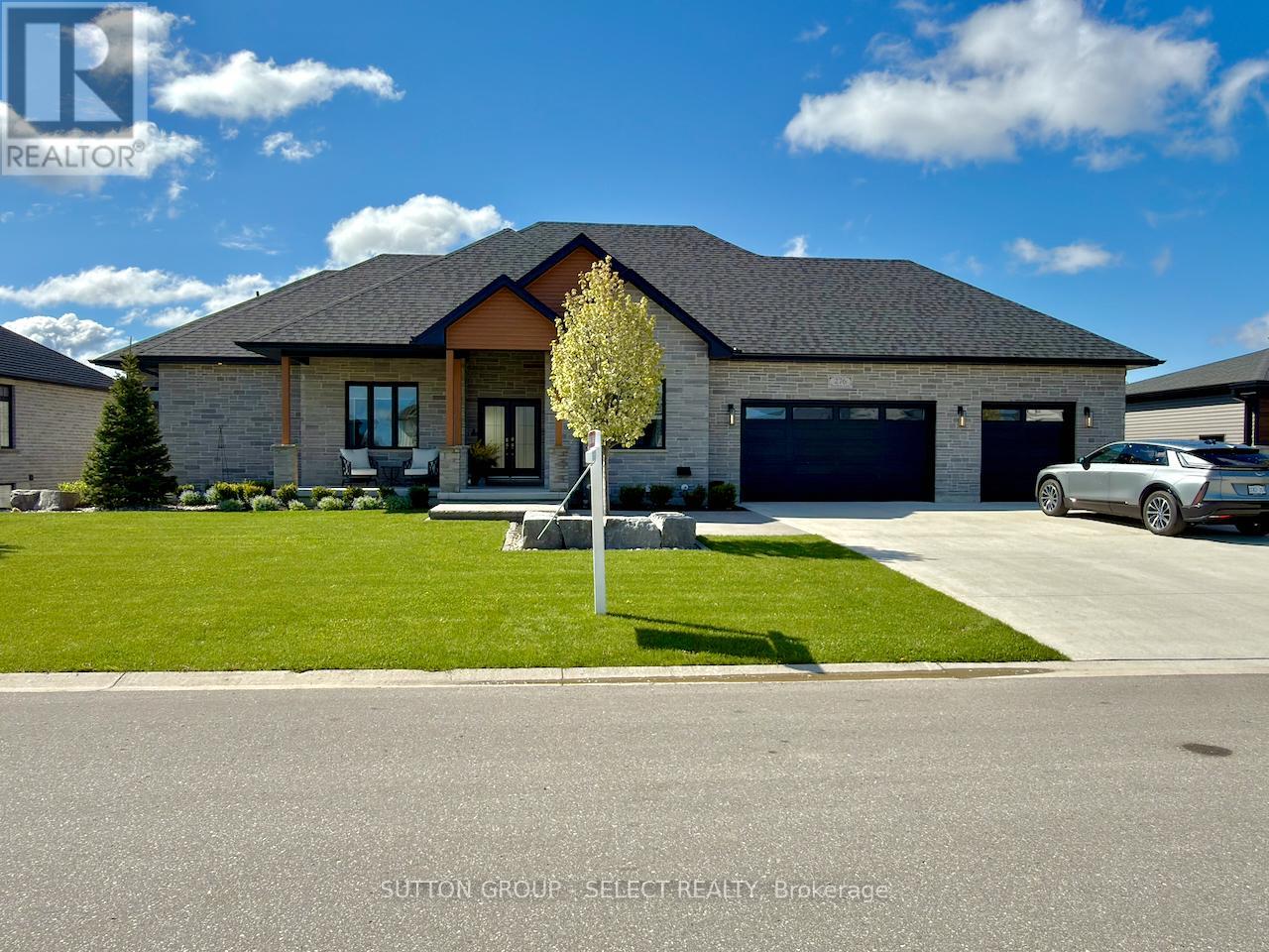 276 HAZELTON LANE