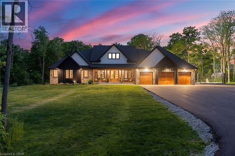 11 COCKSHUTT Road Brantford ON N3T5L6