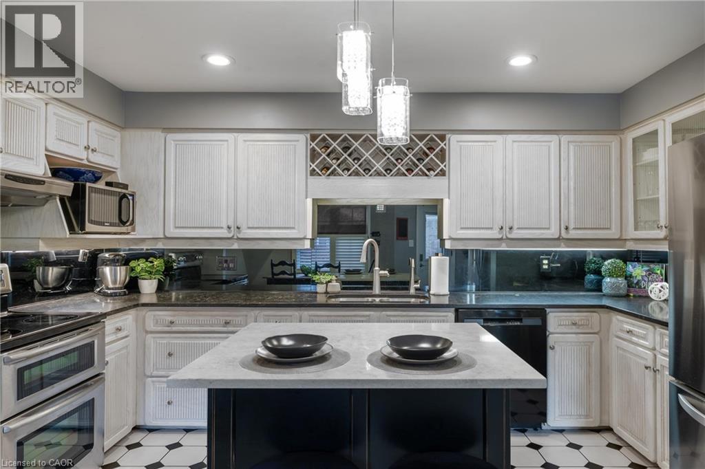 94 WOODLAWN Road E Unit# 3