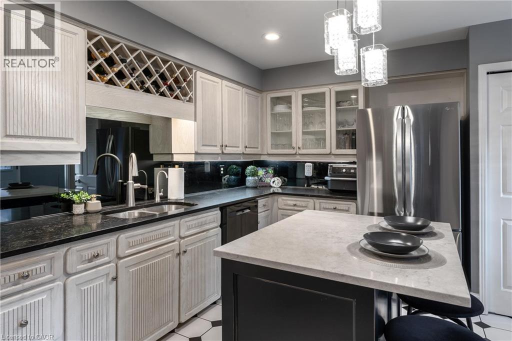 94 WOODLAWN Road E Unit# 3