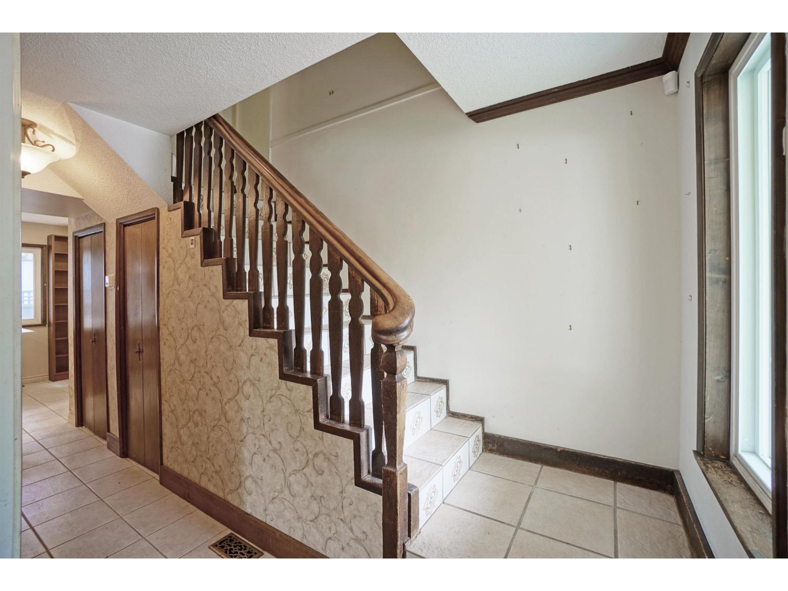 1523 PARKER PLACE