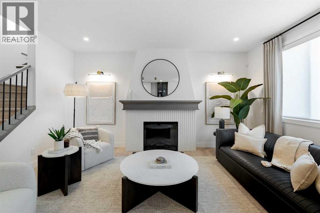 192 Amblestone Crescent NW