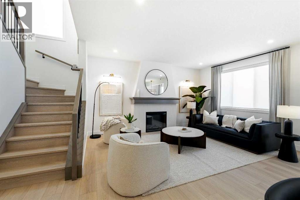 192 Amblestone Crescent NW