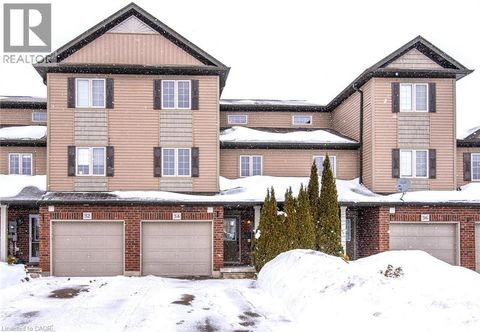 34 CAPTAIN MCCALLUM Drive New Hamburg ON N3A0B7