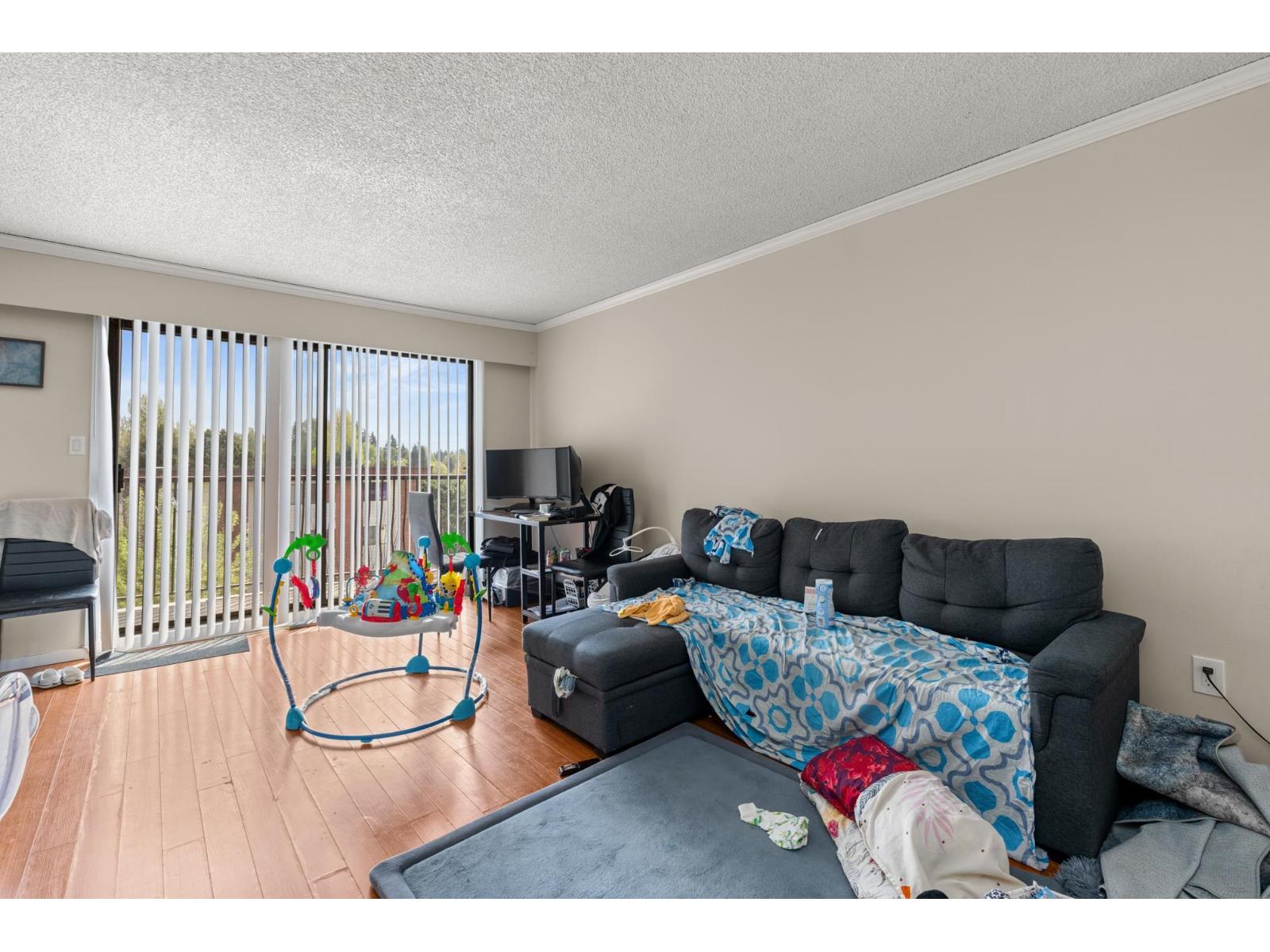 342 1909 SALTON ROAD