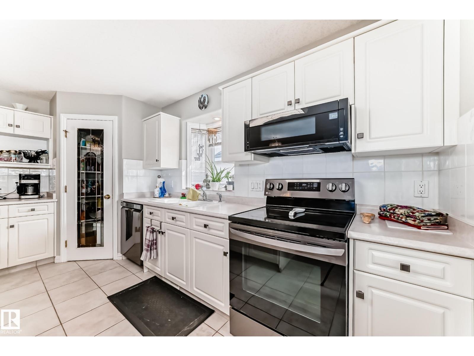 168 KULAWY DR N NW