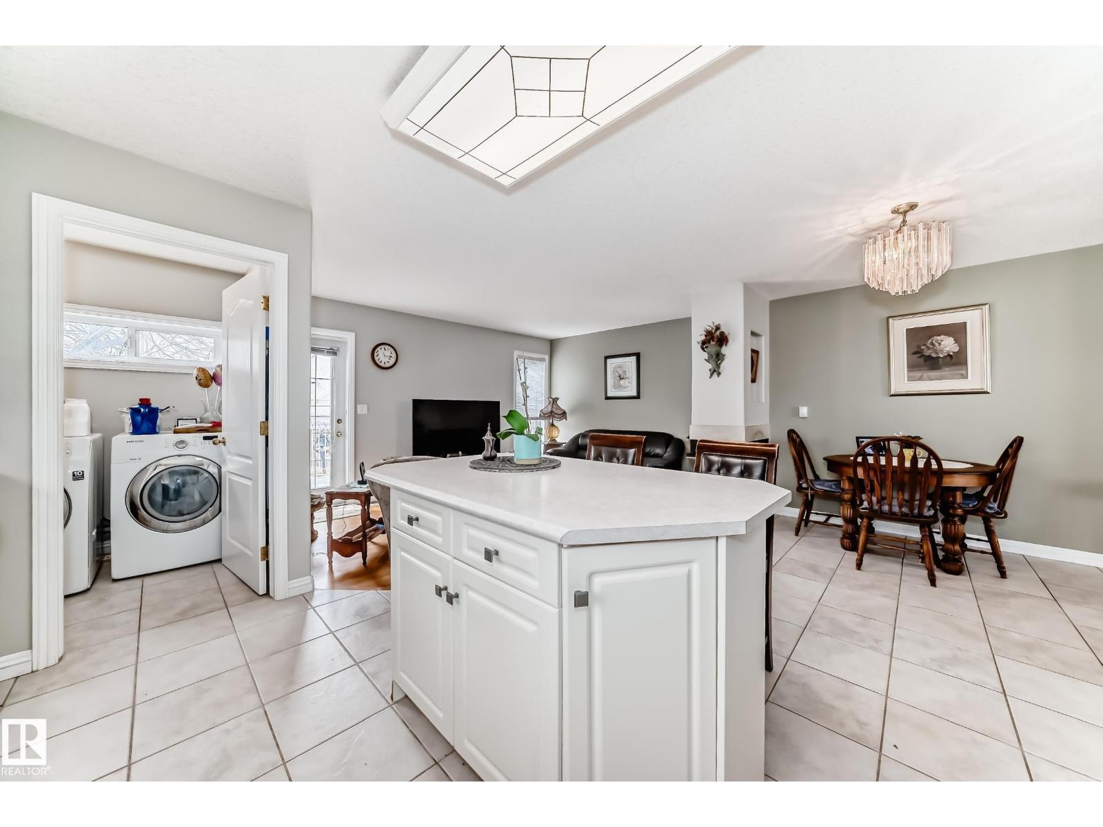 168 KULAWY DR N NW