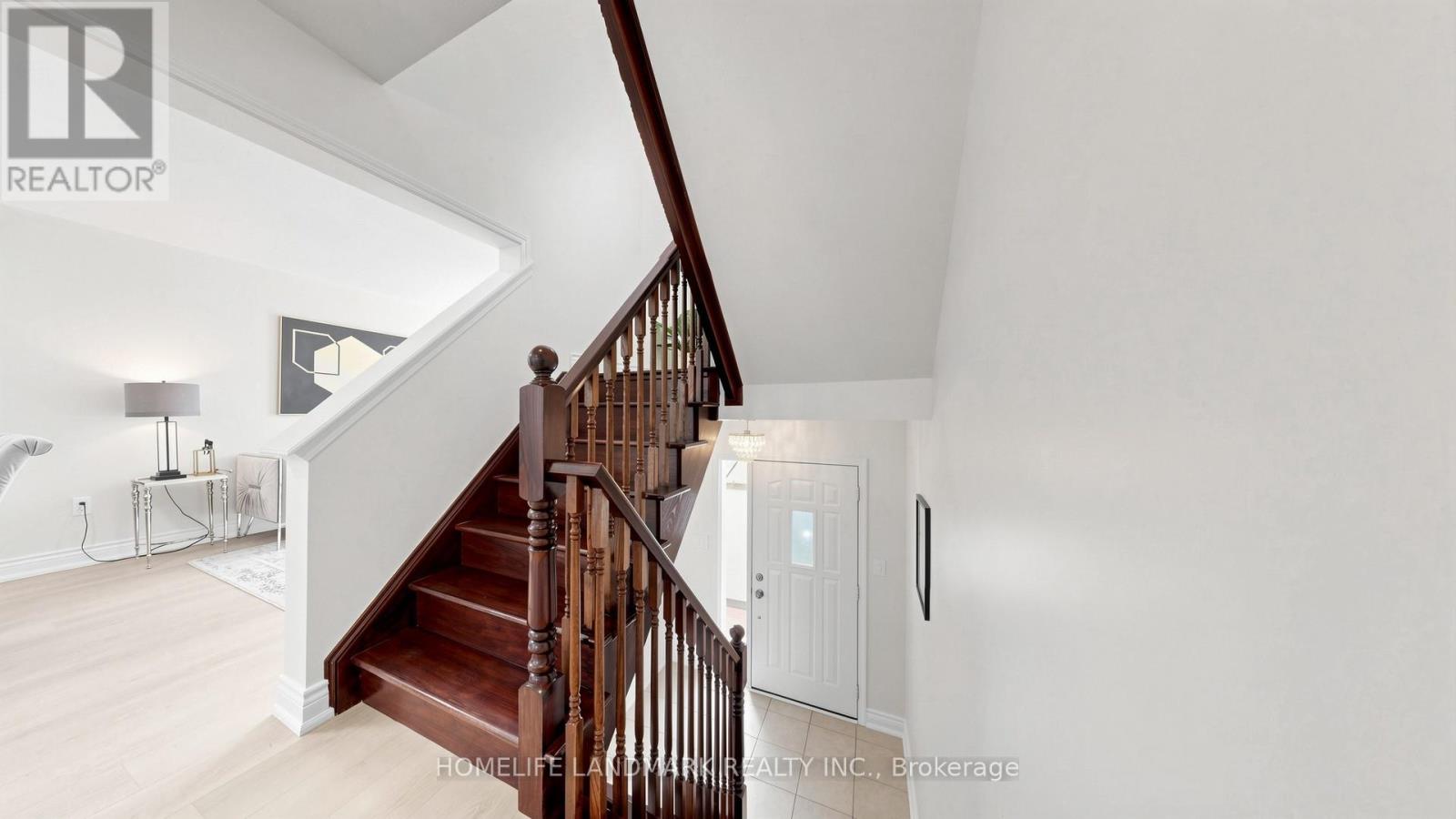 17 HEPWORTH CRESCENT