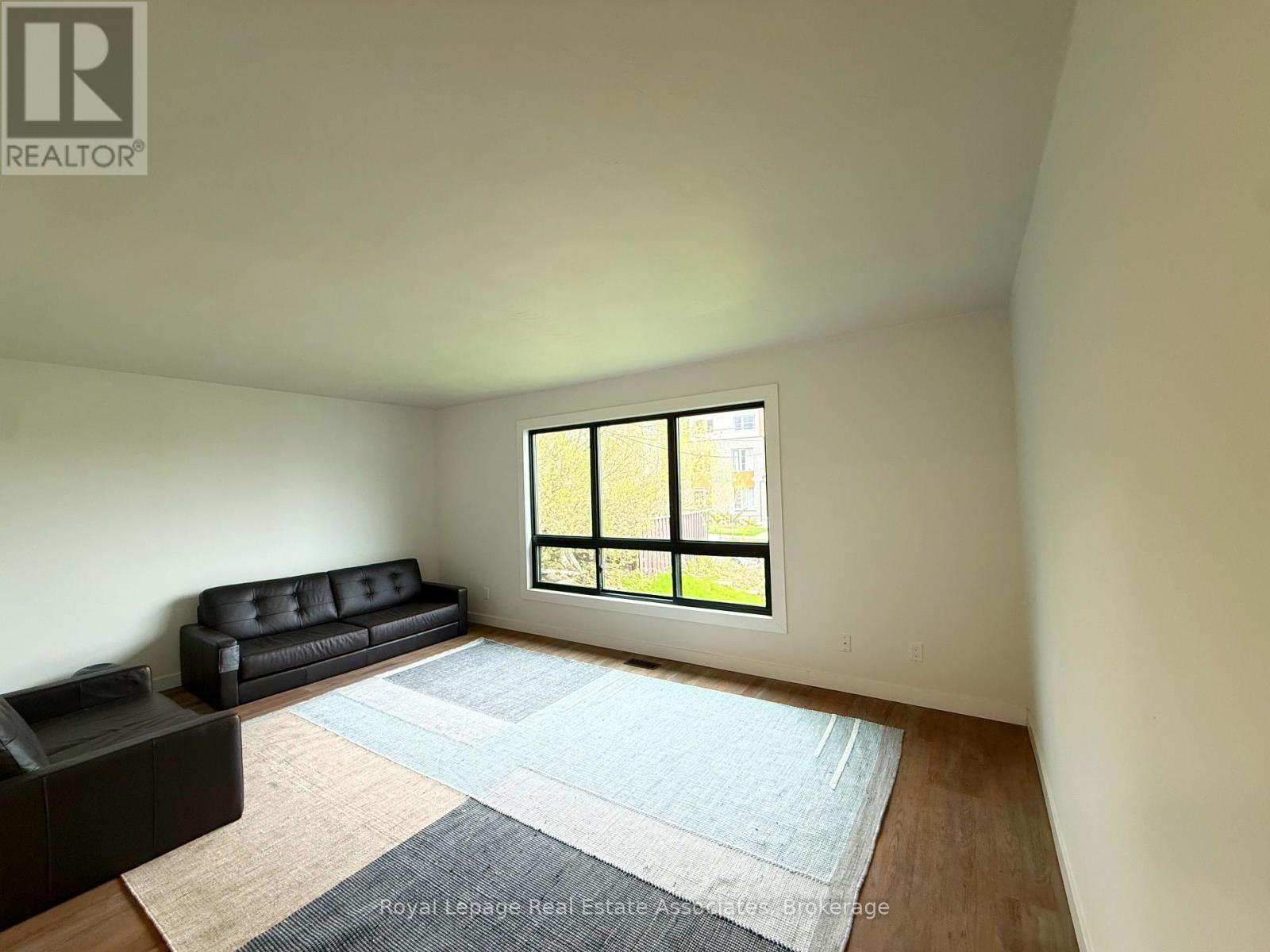 3 - 171 HURON STREET