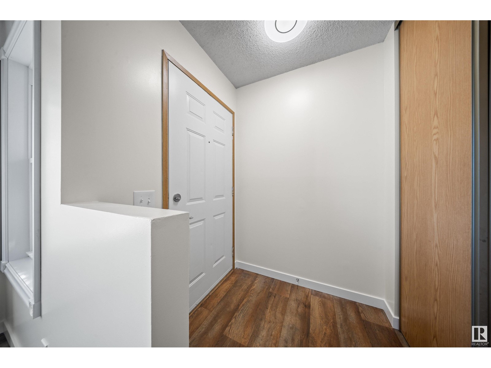 332 KIRKPATRICK CR NW
