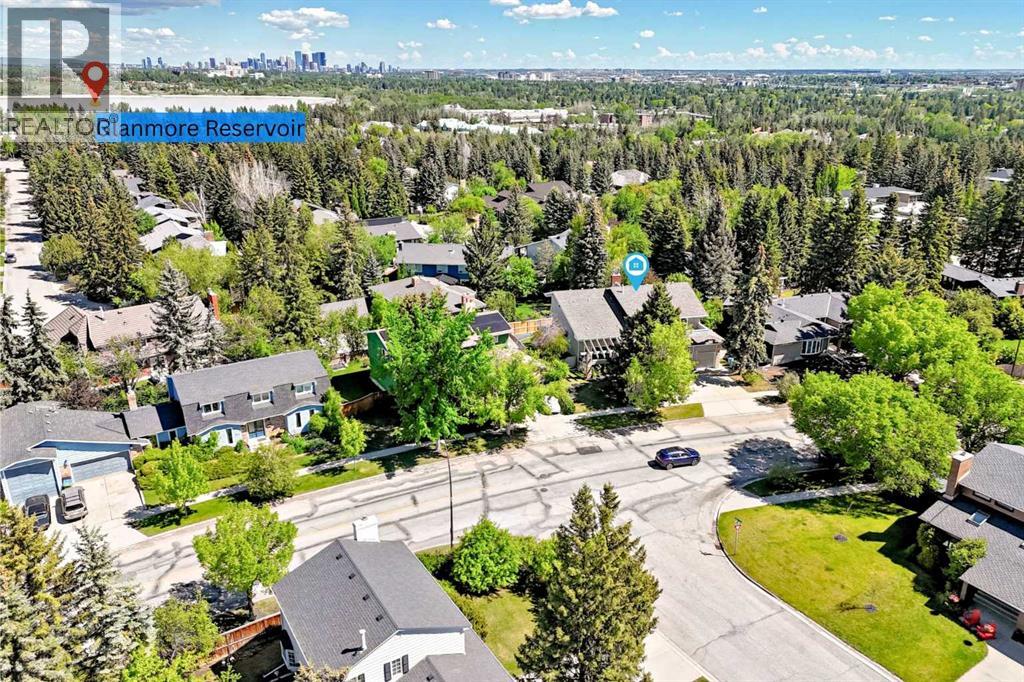 1912 Palliser Drive SW