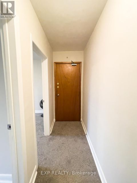 UPPER - 256 WILLARD AVENUE Toronto (Runnymede-Bloor West Village) ON M6S3X5