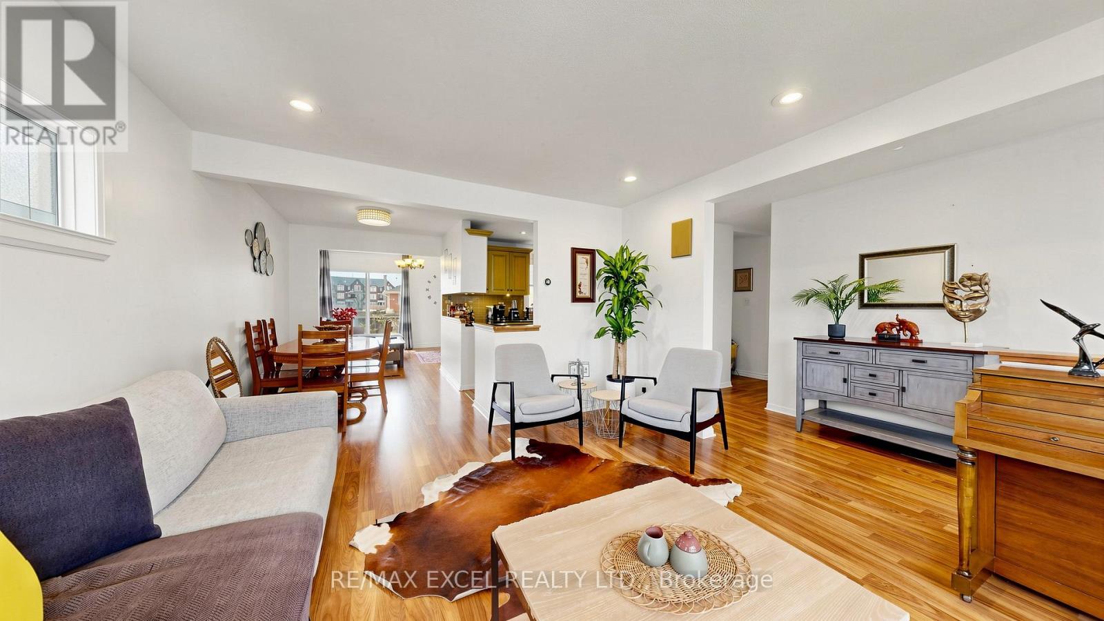 2 HUGHES STREET