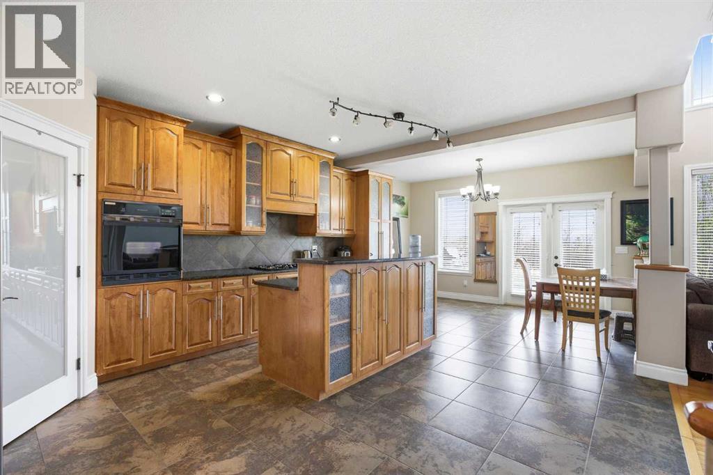 280135 Township Road 242 SE