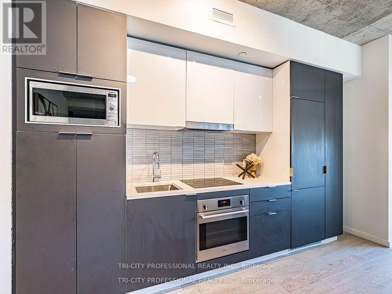 304 - 170 BAYVIEW AVENUE