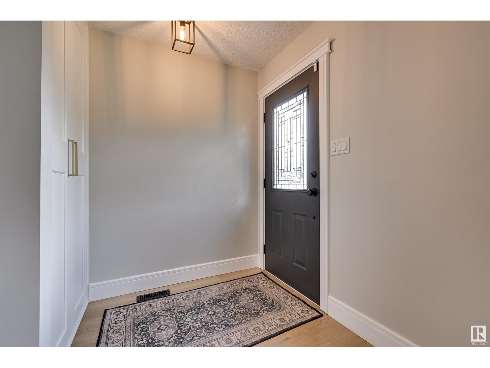 10329 146 ST NW