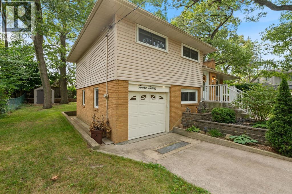 1220 RIDGEWOOD DRIVE