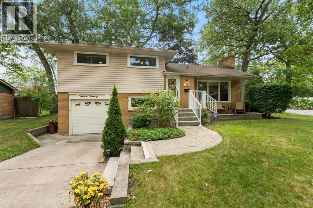 1220 RIDGEWOOD DRIVE