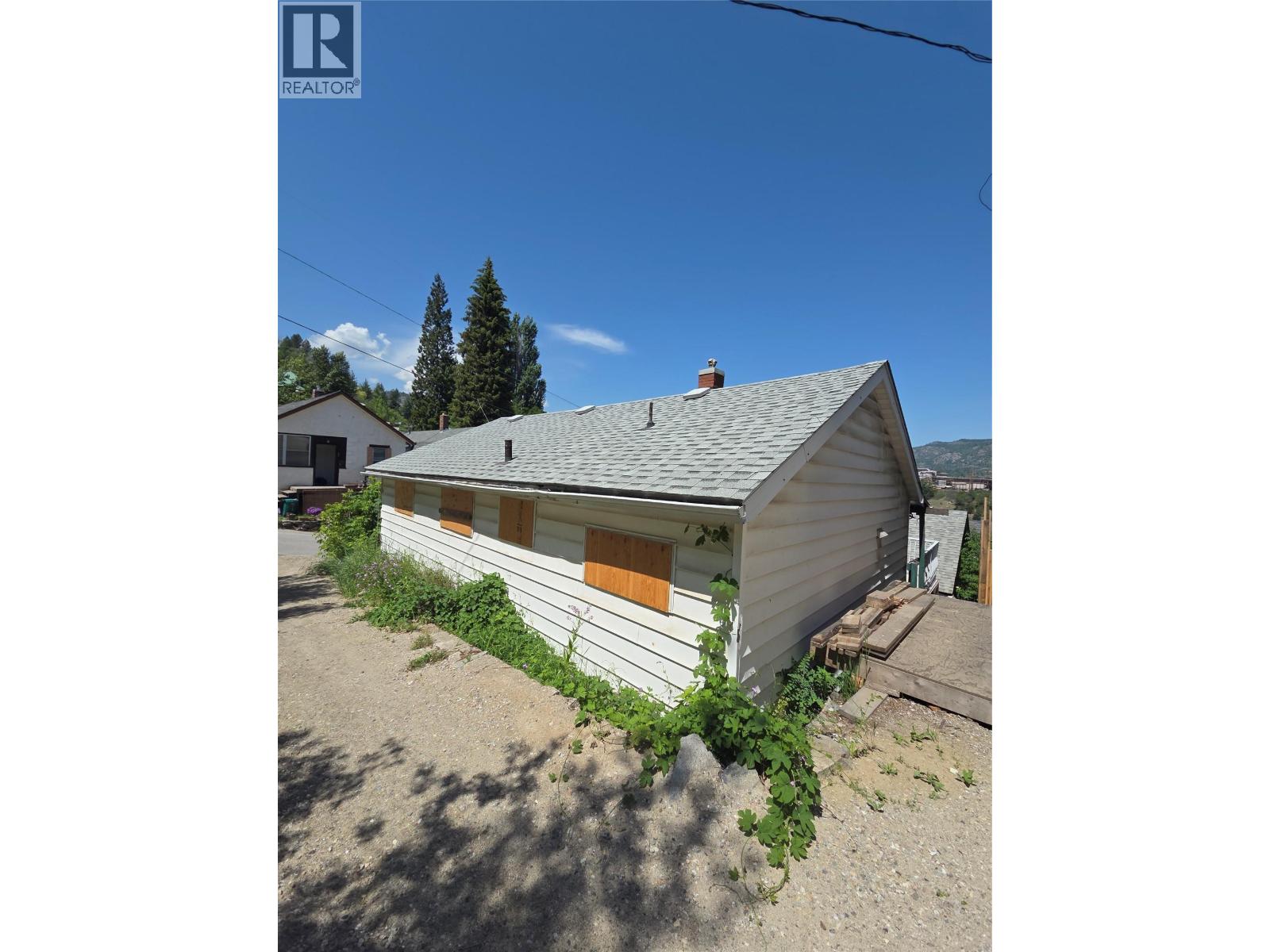 304 McAnally Street