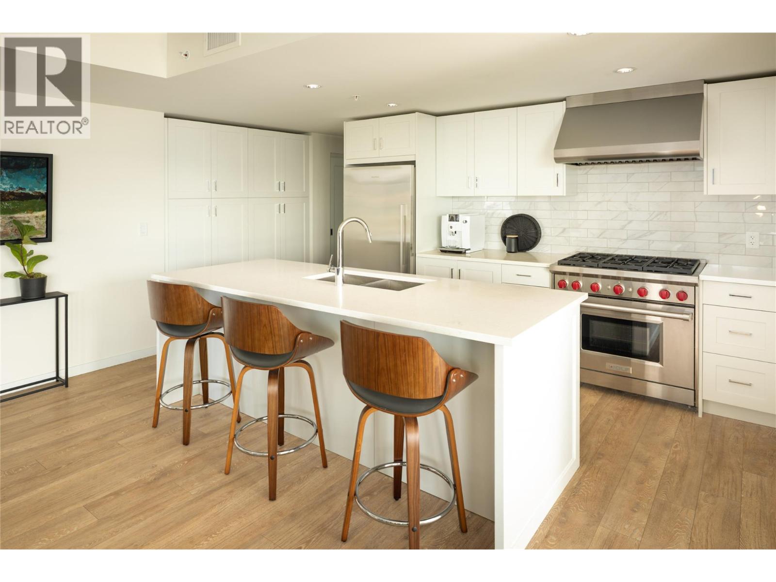 485 Groves Avenue Unit# 805