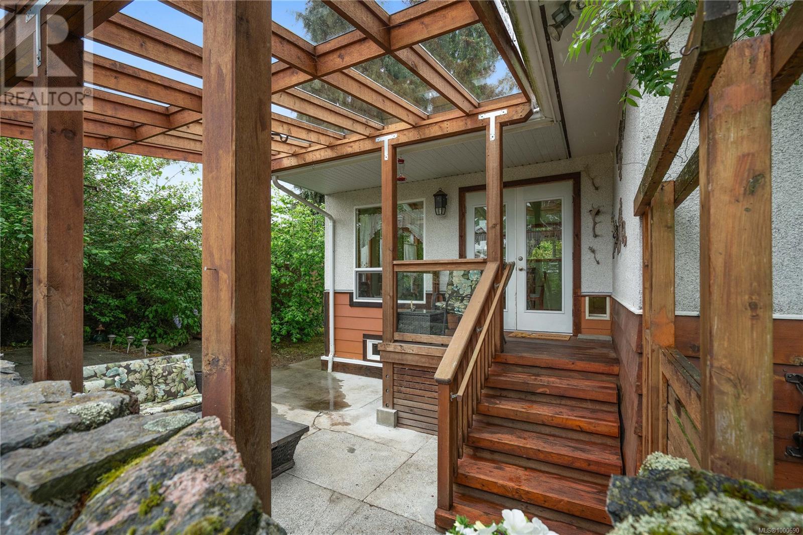815 Elrick Pl