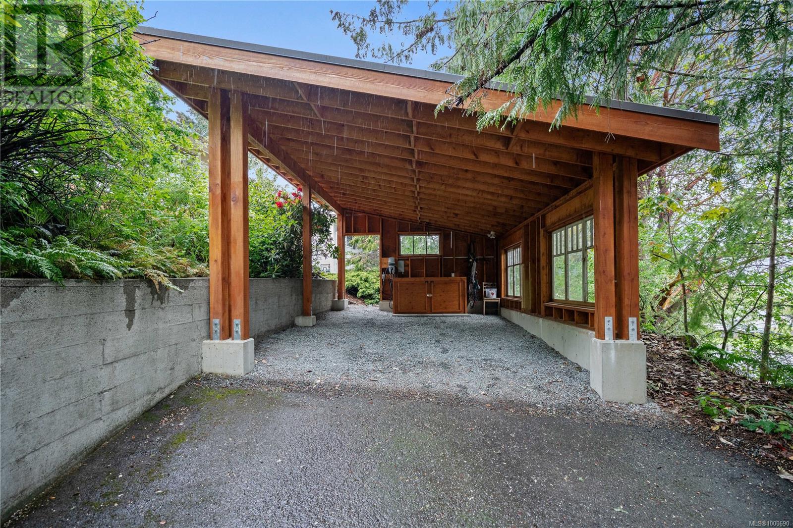 815 Elrick Pl