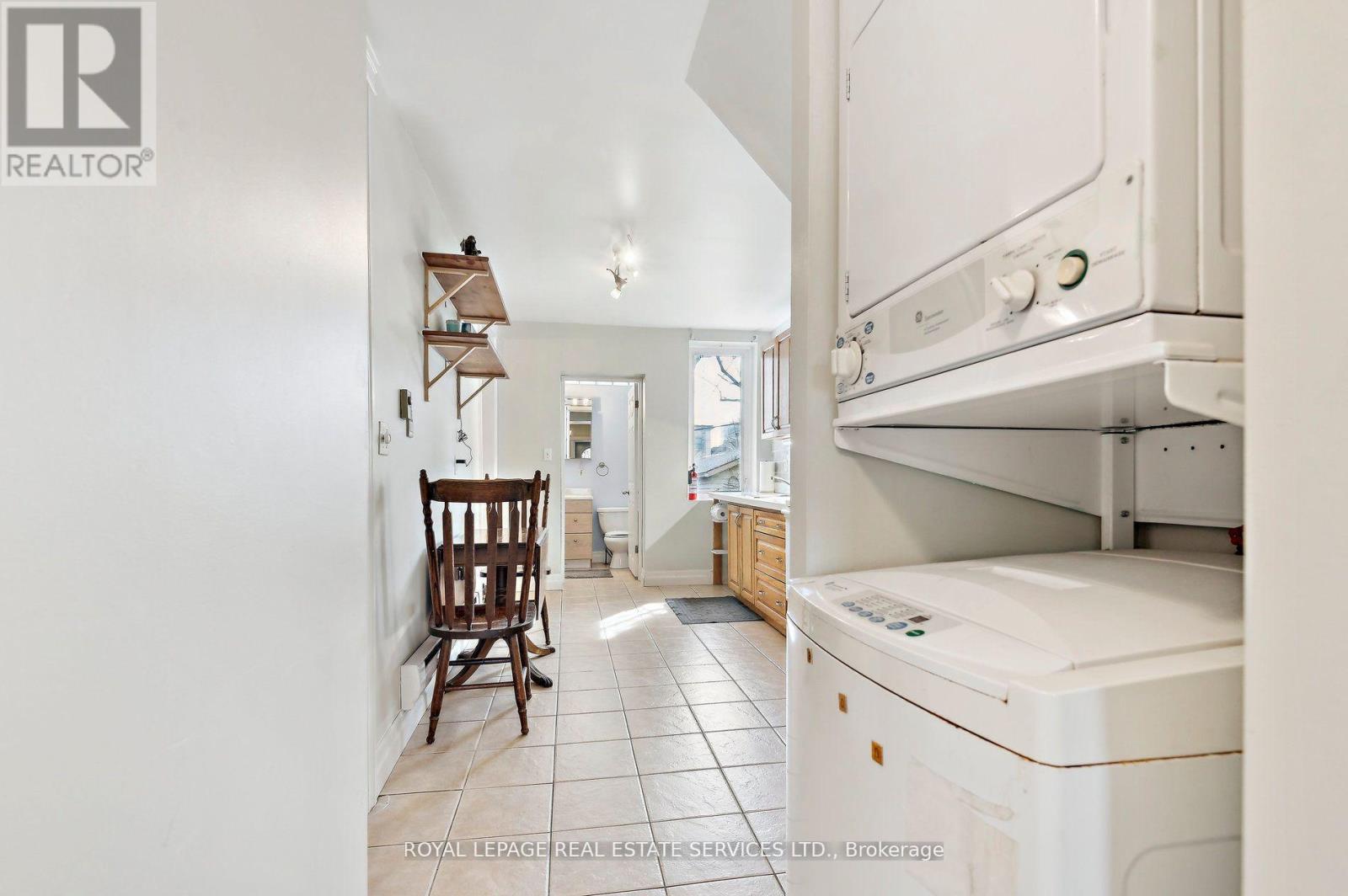 43 GLENLAKE AVENUE