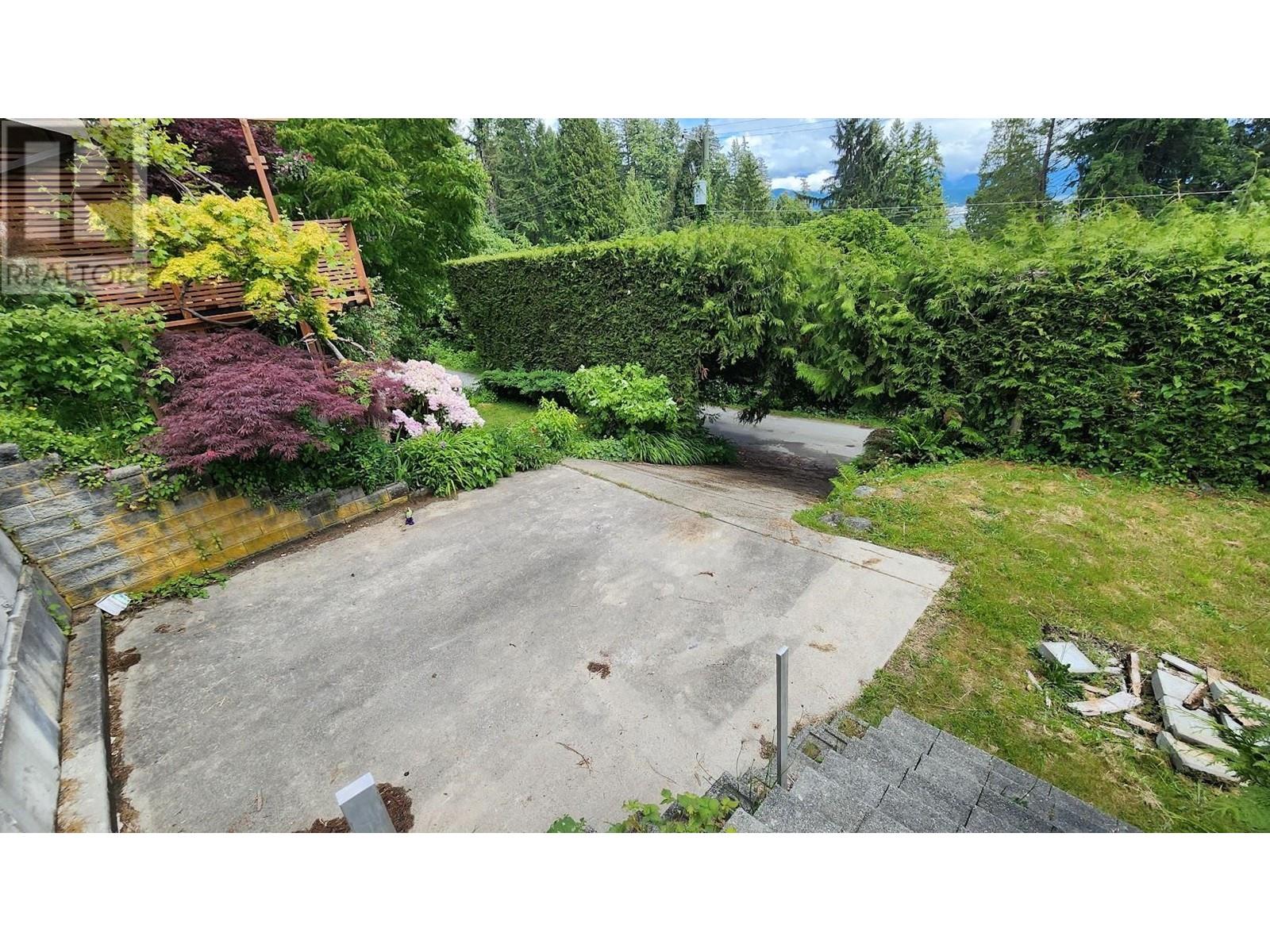 1275 BURNS ROAD