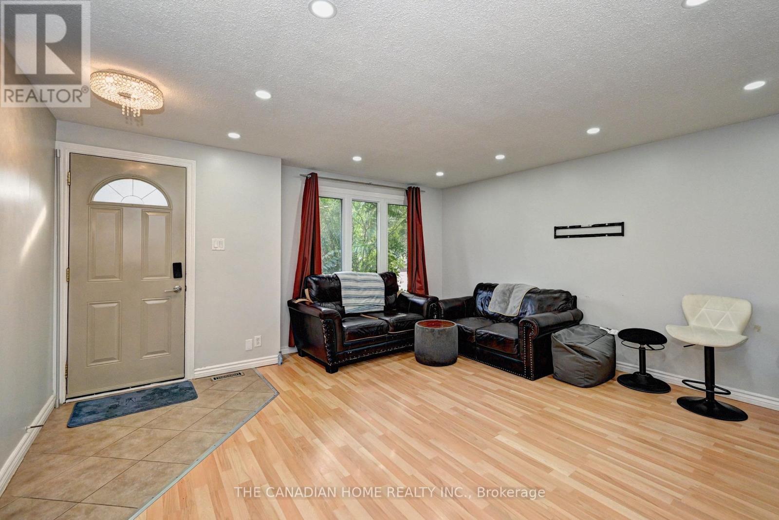 489 STRASBURG ROAD