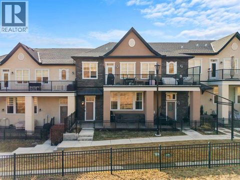 109 Cranbrook Villas SE Calgary AB T3M1Z3
