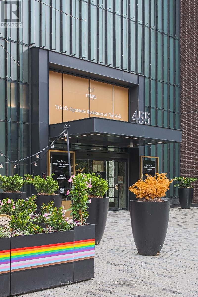 606 - 455 WELLINGTON STREET W