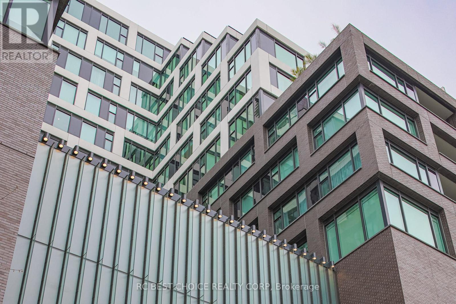 606 - 455 WELLINGTON STREET W