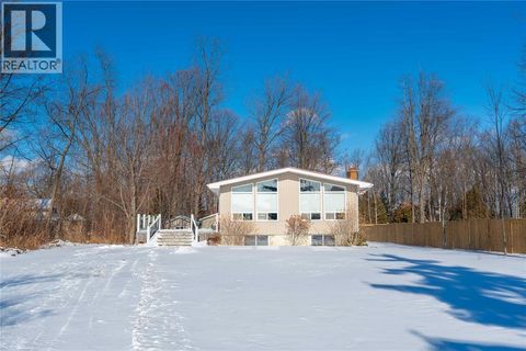 4090 COLLINGWOOD STREET Plympton-Wyoming ON N0N1J6