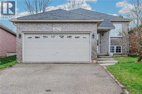 4 DOWDEN Avenue Brantford ON N3T6N5