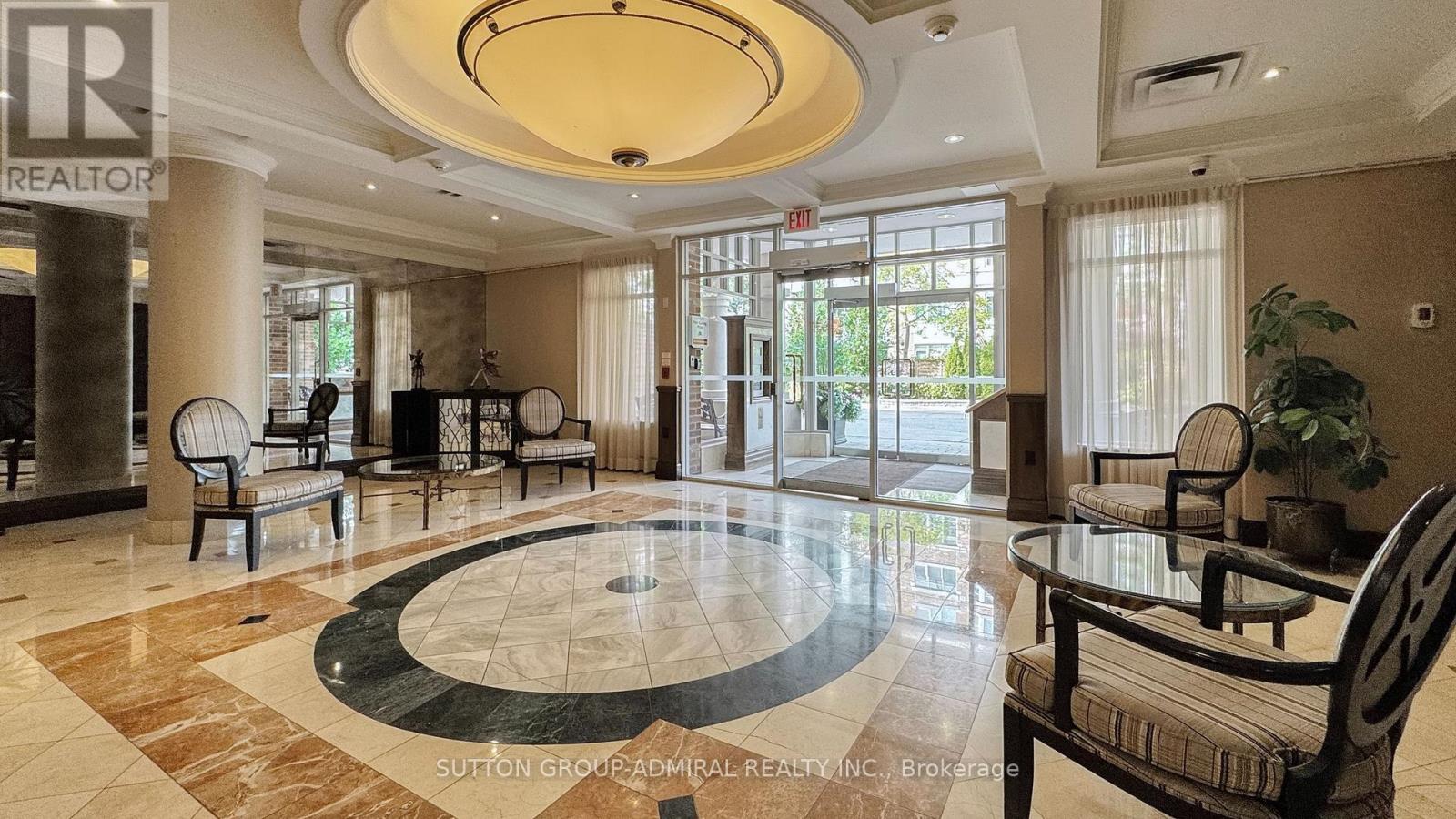 207 - 10 OLD MILL TRAIL